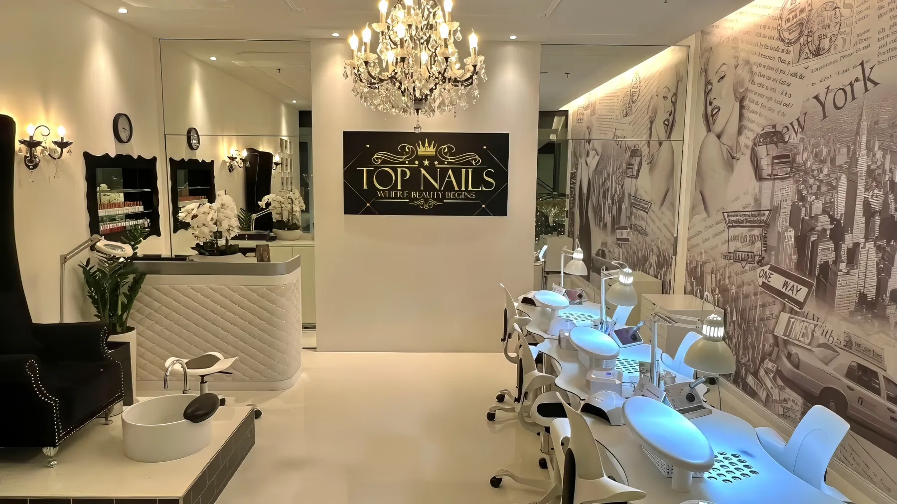 Salon von Top Nails Winterthur mit Kronleuchtern